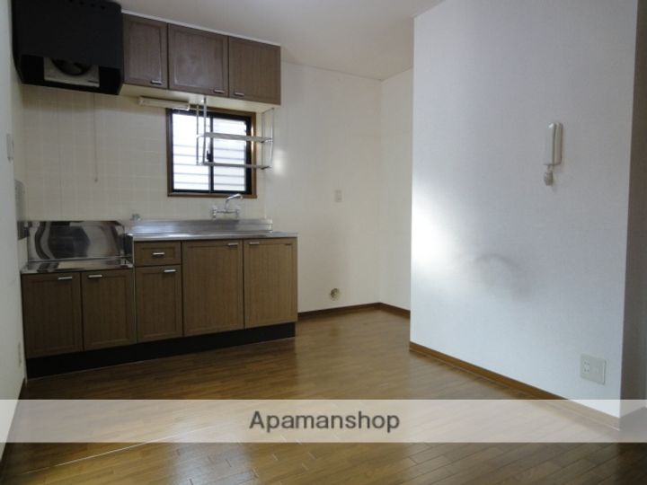 大阪府堺市北区百舌鳥梅北町3丁の賃貸アパートの居間