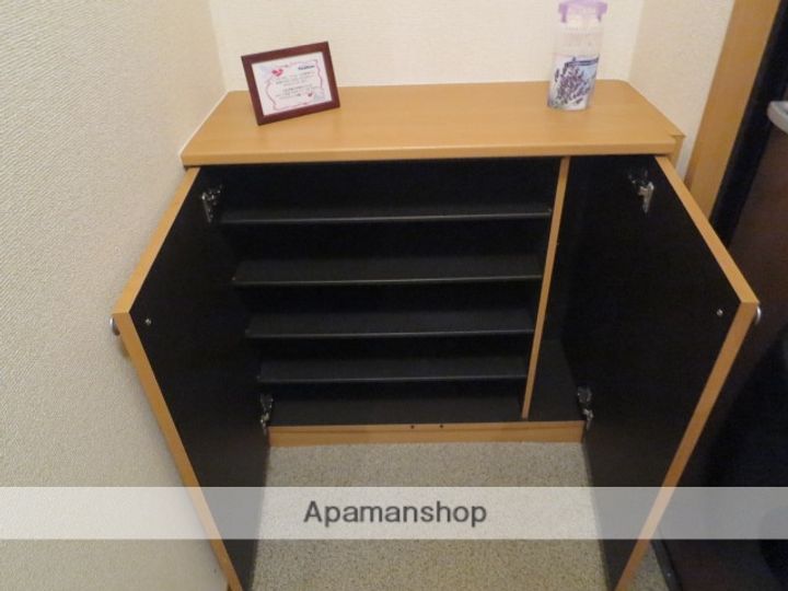 大阪府堺市北区船堂町1丁の賃貸アパートの内装