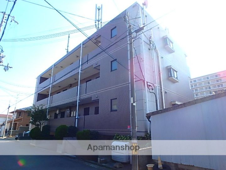 エクセル万代205の外観