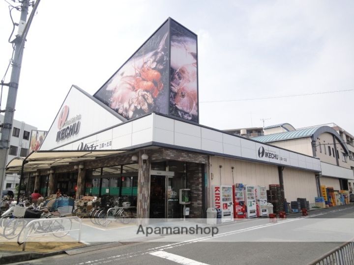 エクセル万代205の周辺