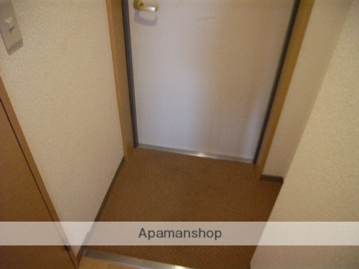 エスポワール長曽根301の玄関