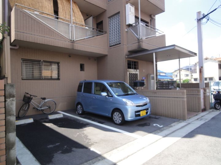 シャルマンフジ北花田405の外観