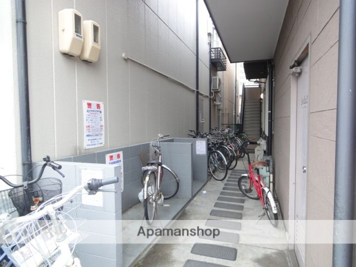 大阪府堺市北区中百舌鳥町3丁の賃貸アパートの外観