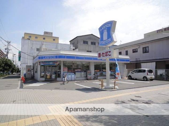 PREMIERの周辺