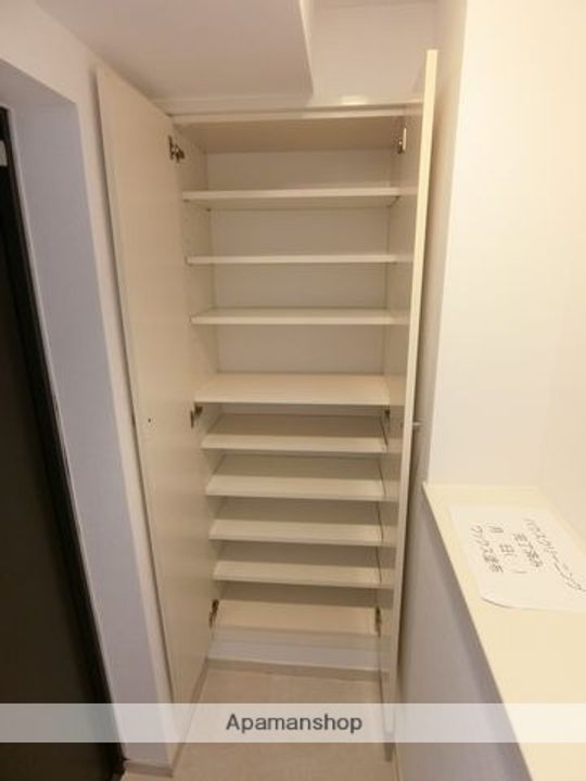 W.O.B. SAKAI803の内装