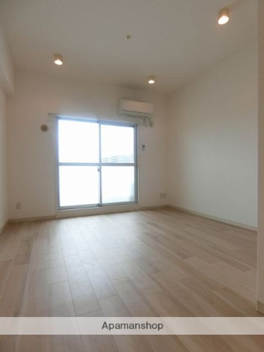 W.O.B. SAKAI803の居間