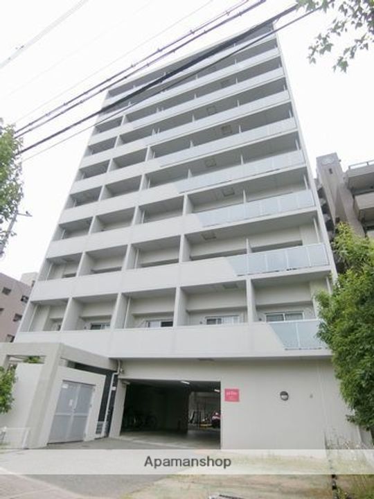 W.O.B. SAKAI403の外観
