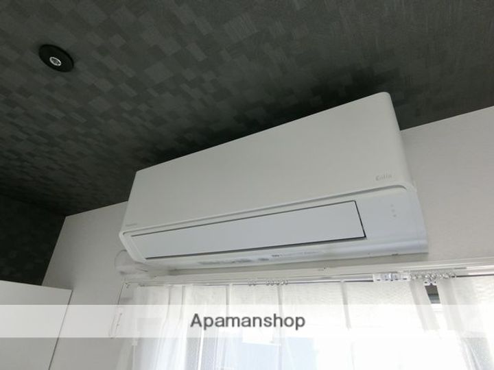 エヌエムキャトフヴァンキャトルズ2FCの内装