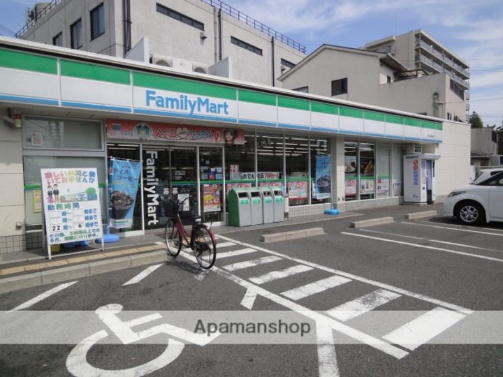 エヌエムキャトフヴァンキャトルズ2FCの周辺