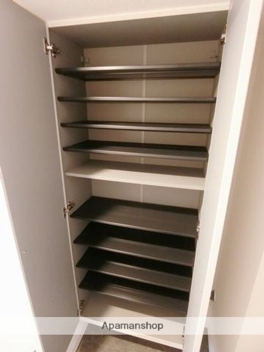 ARTIZA堺東1002の内装