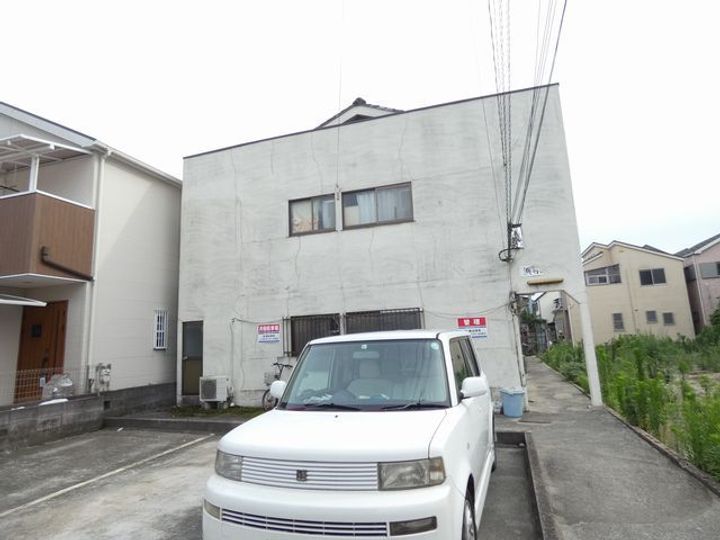 浜寺ハイツの外観
