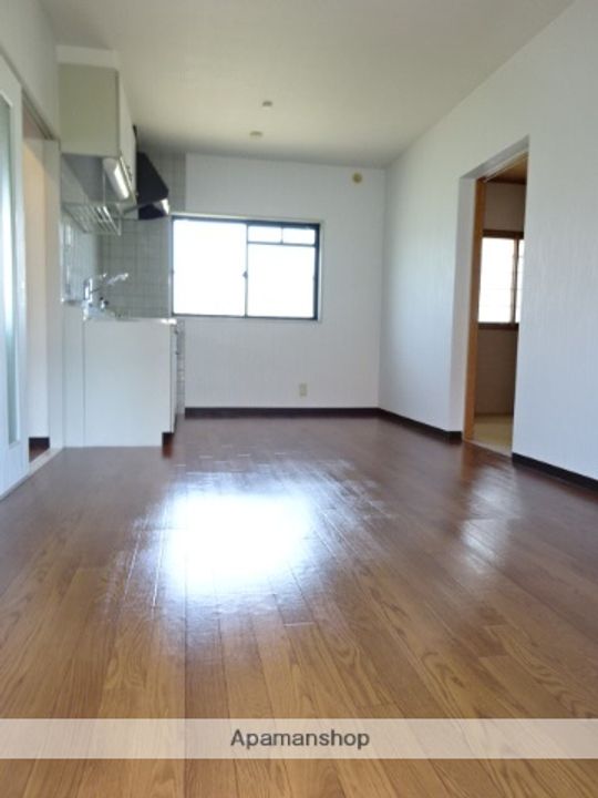 MEAトレーザーの居間