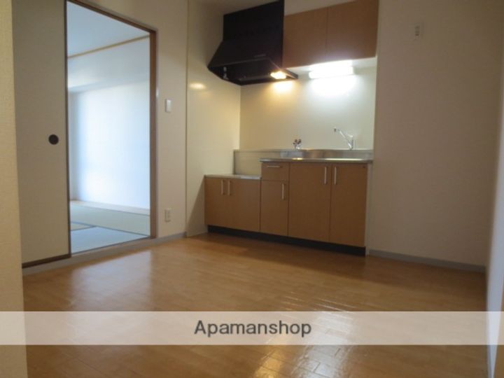 大歳ハイツの居間