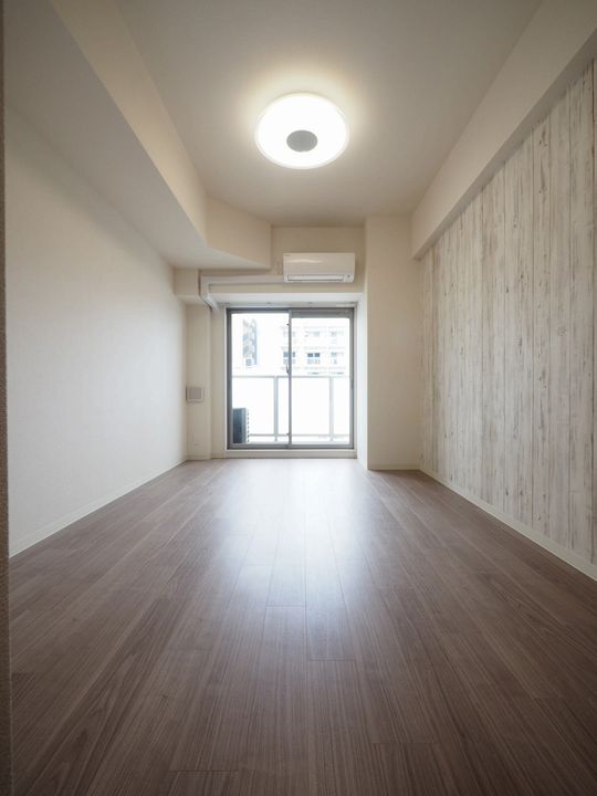 プレサンス谷町九丁目駅前の居間