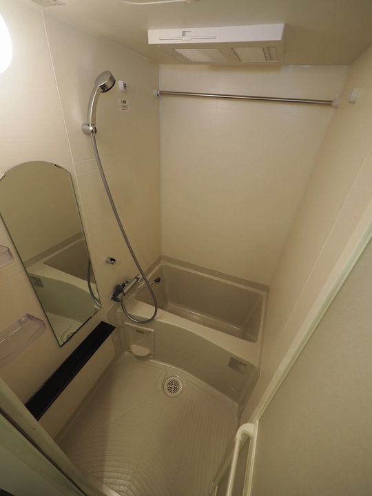 プレサンス谷町九丁目駅前の風呂