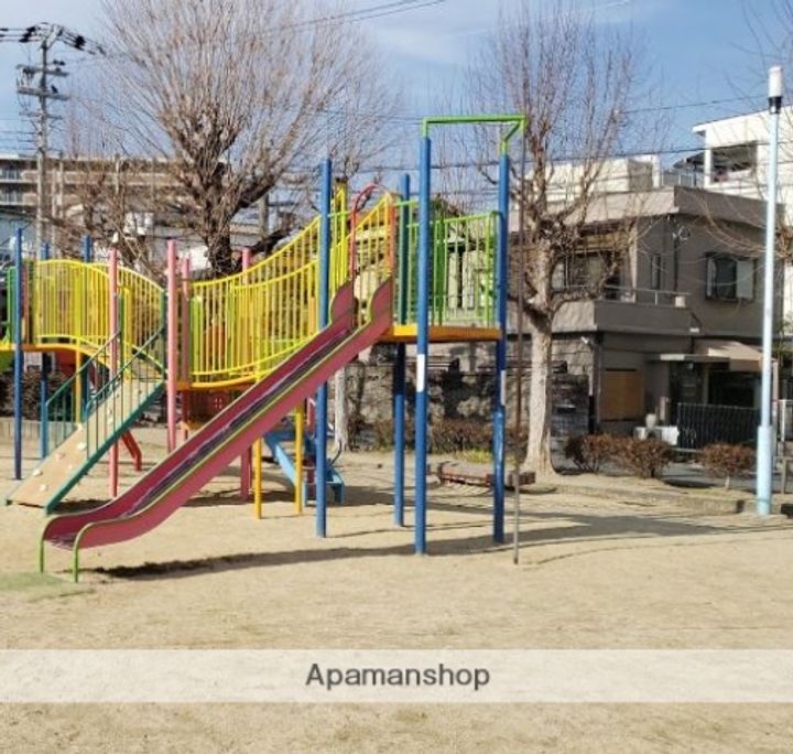 アンジェラス久永の周辺