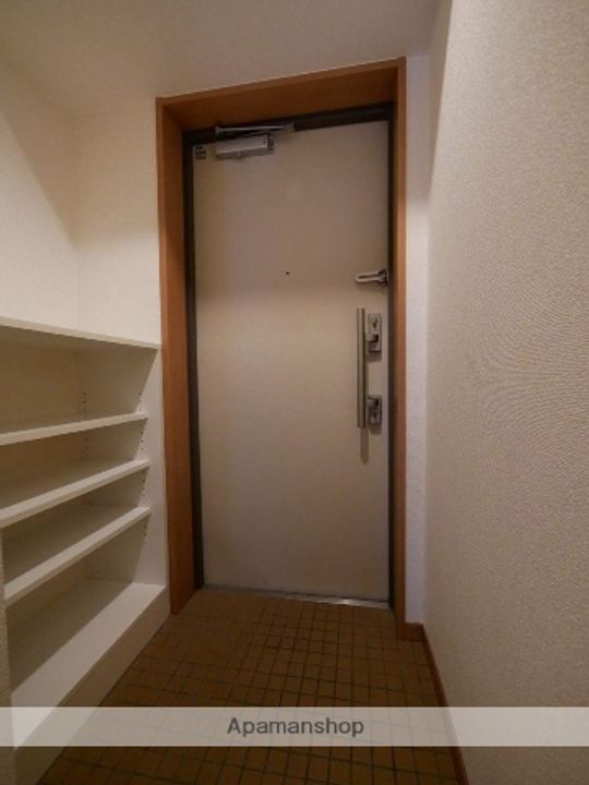 エクセレント高津の玄関