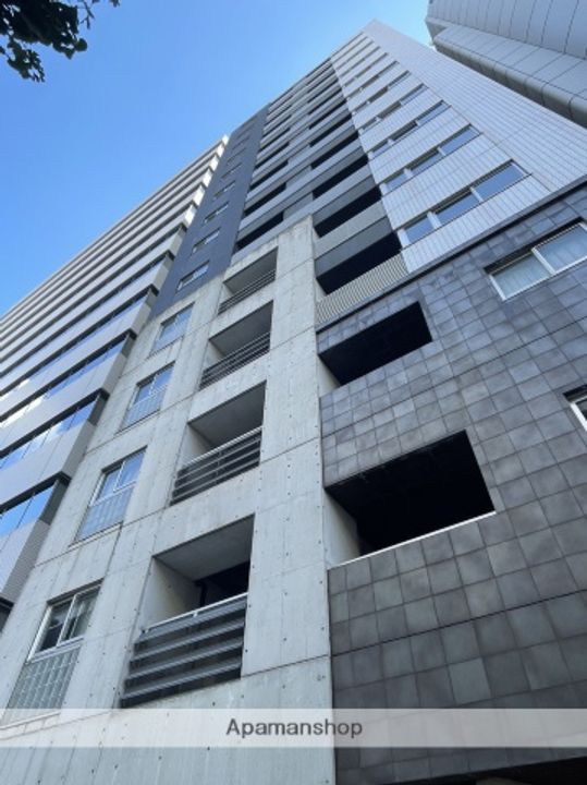 ルクレ堺筋本町レジデンスの外観