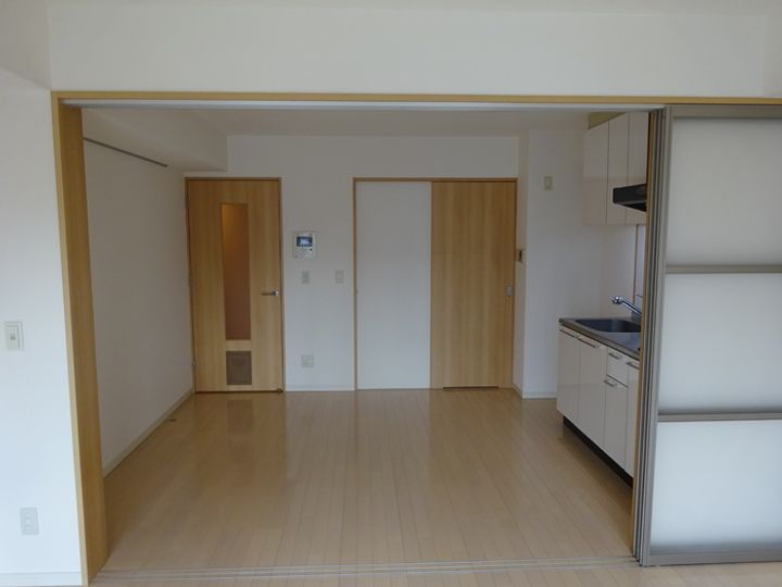 ロイヤルパークスなんば0503の居間