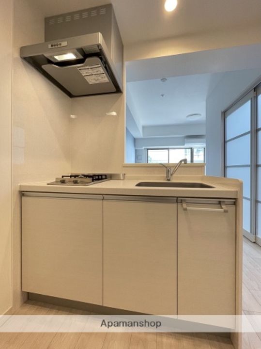 CHERRY BLOSSOM 五条通のキッチン