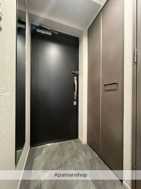 プレサンス緑橋ソレアスの玄関