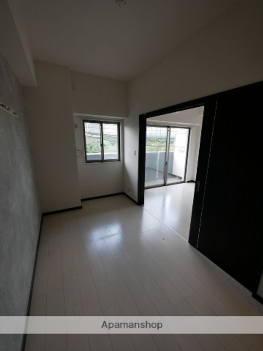 大阪府大阪市北区大淀南3丁目の賃貸マンションの内装