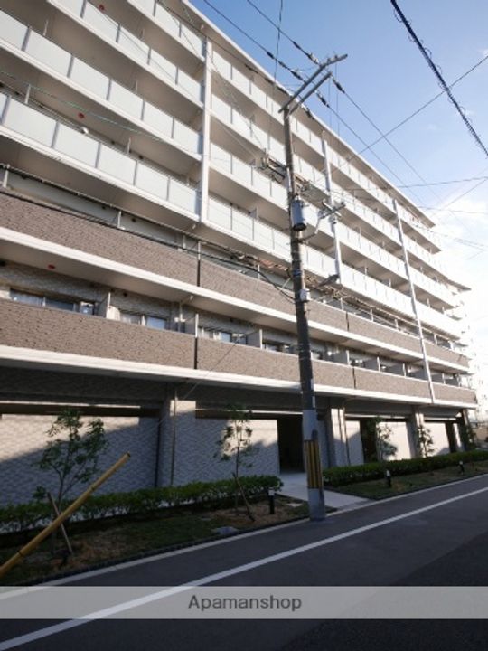 エスリード大阪クレストコートの外観