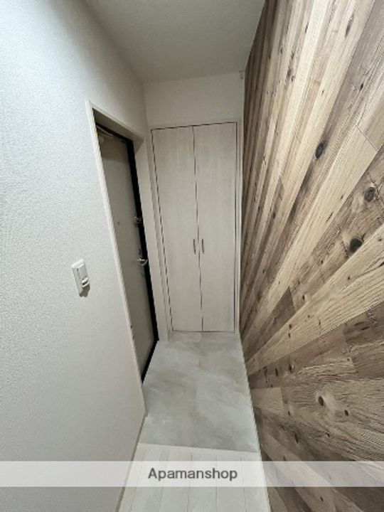 ピレーネ福町の玄関