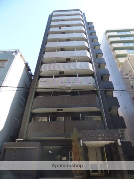 ジュネーゼグラン本町EASTの外観