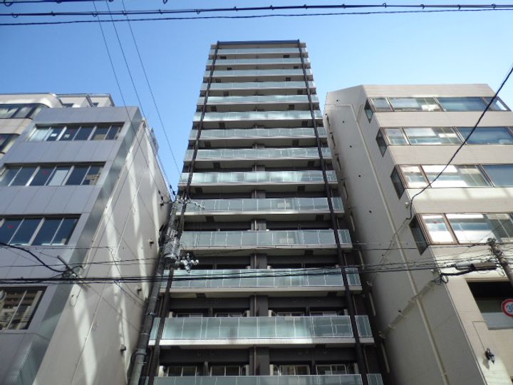 コンフォリア心斎橋EASTの外観