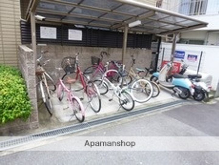 リオンドール京橋303の外観