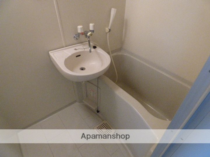 ファミーユ今里305の風呂