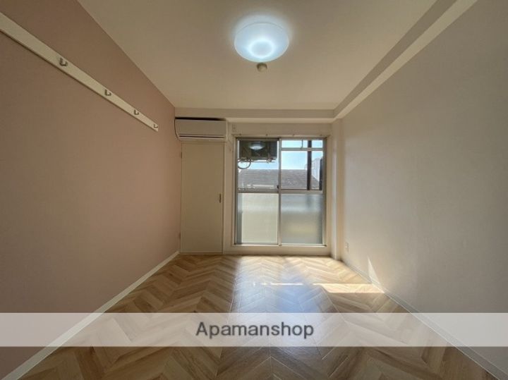 ネクスプロス弐番館501の居間