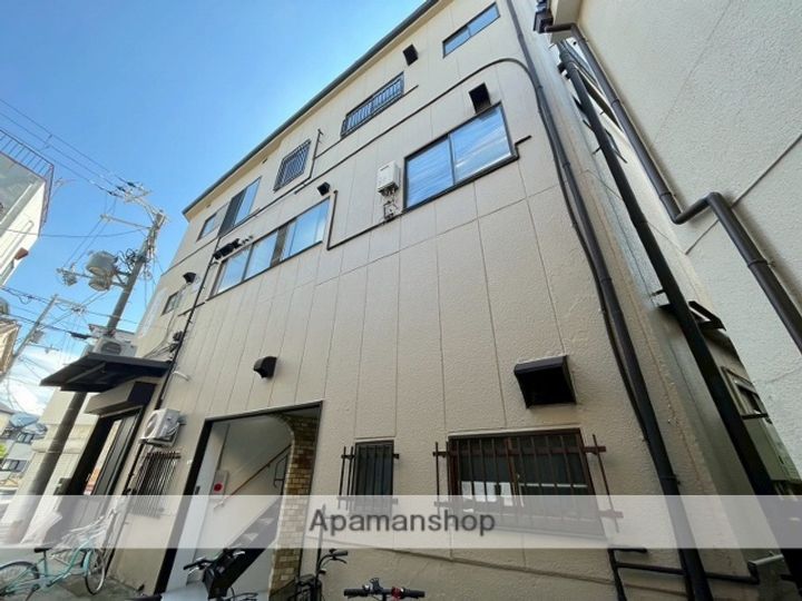 徳原マンションの外観