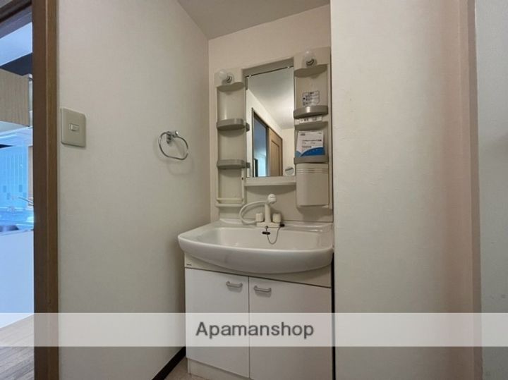 大阪府大阪市生野区巽東3丁目の賃貸マンション601の内装