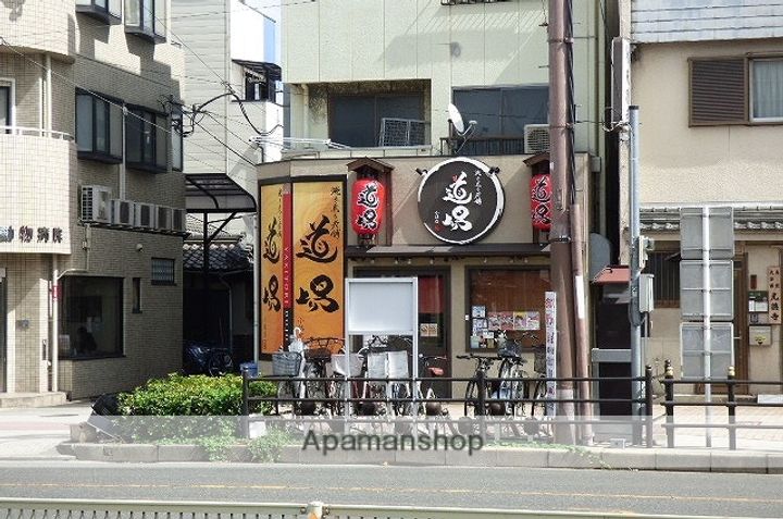 ロイヤルオーク小路の周辺