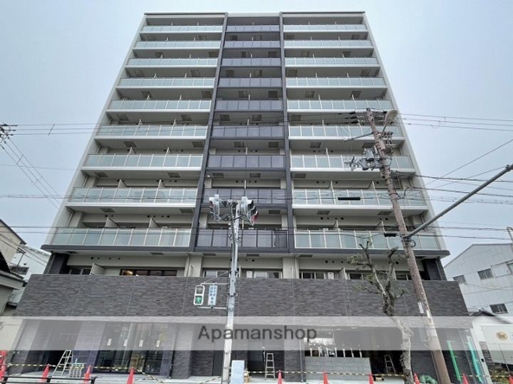 大阪府大阪市生野区中川西1丁目の賃貸マンションの外観