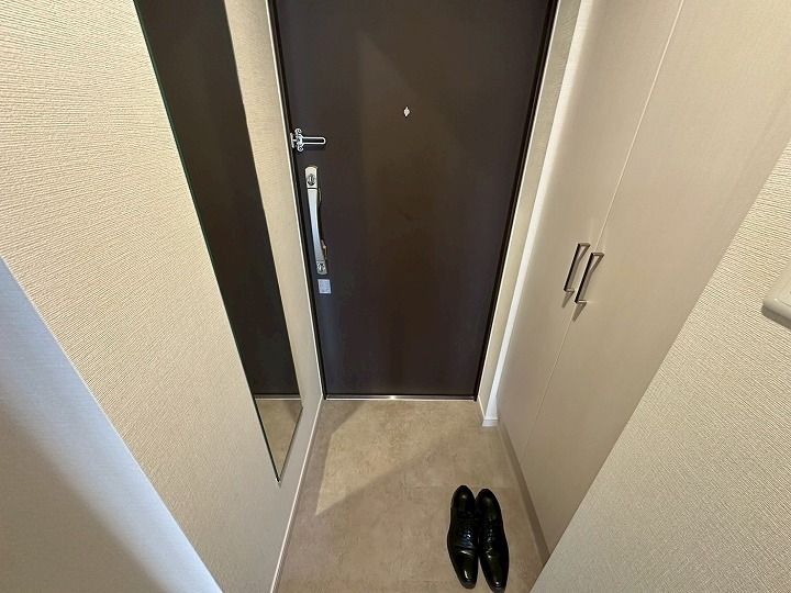 プレサンス深江橋ラヴィゲートの玄関
