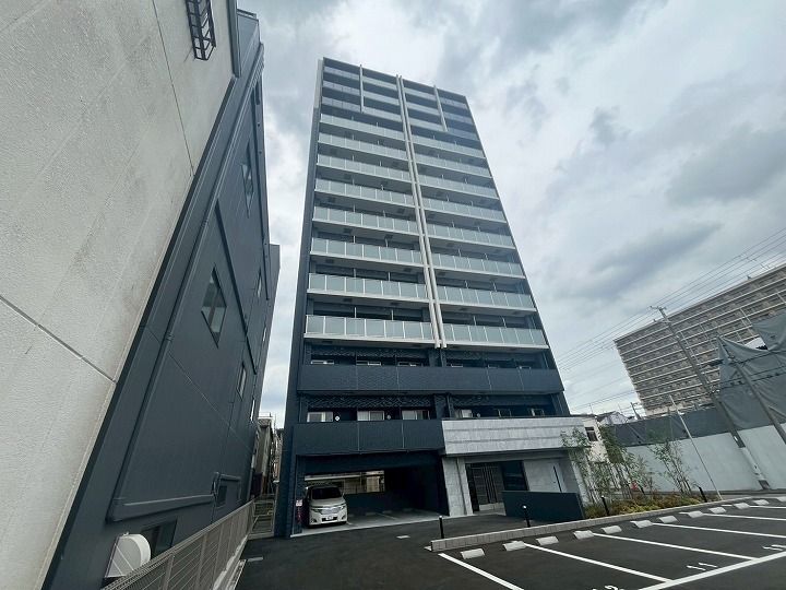 プレサンス深江橋ラヴィゲートの外観