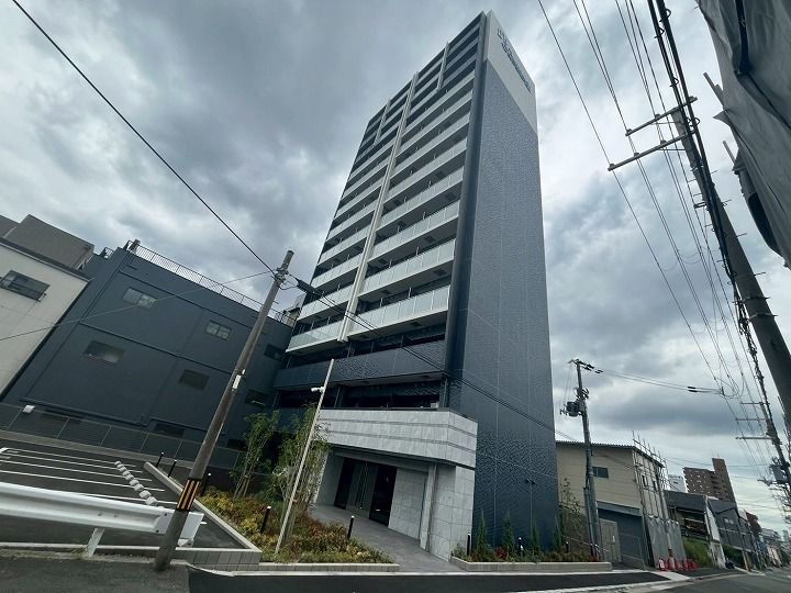 プレサンス深江橋ラヴィゲートの外観