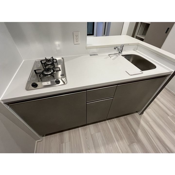 コンフォリア・リヴ北浜淡路町0701のキッチン