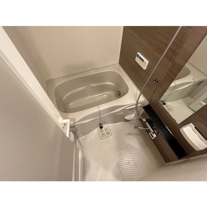 コンフォリア・リヴ北浜淡路町0701の風呂