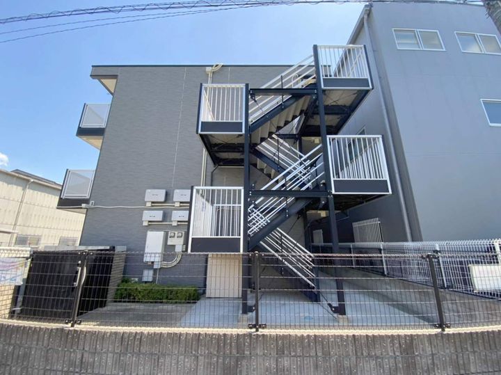 レオパレスEASTFIELDIIの外観