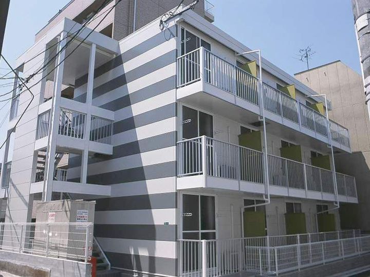 レオパレス真Vの外観