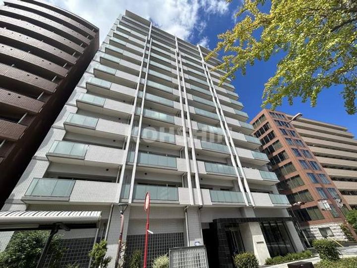 CITY SPIRE難波グレイスの外観