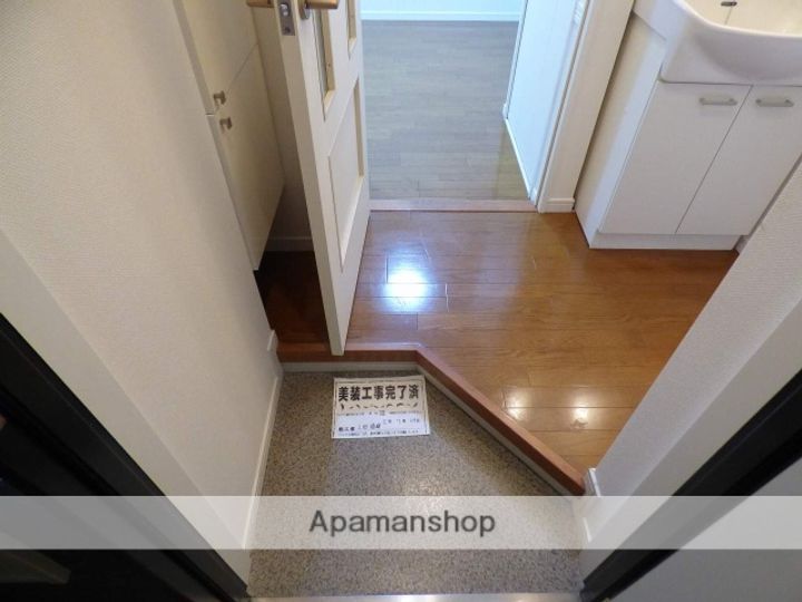 リバーライズ東小橋507の玄関