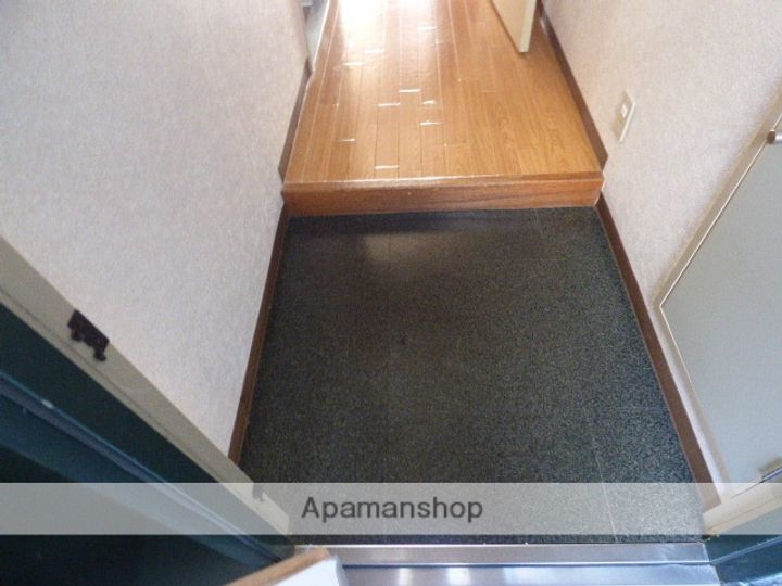 ファースト巽南の玄関