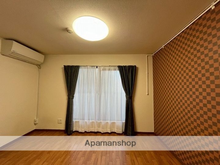 YOUハイム俊徳206の居間