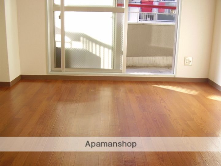 ロータリーマンション布施北703の居間