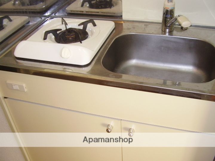 ロータリーマンション布施北703のキッチン